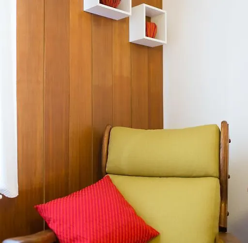 Away From With A Heated Pool דירה *