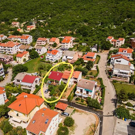 Away From With A Heated Pool Appartamento Punat