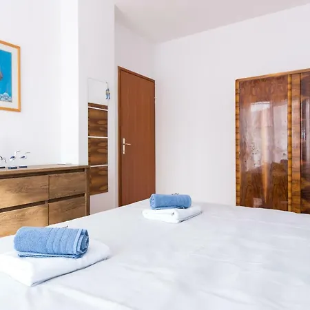 Appartamento Away From With A Heated Pool *