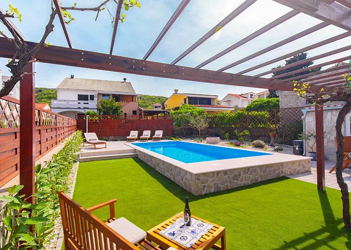 Appartamento Away From With A Heated Pool Punat